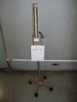 スタンド型血圧計